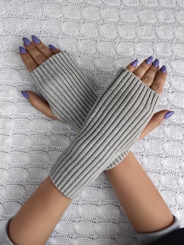 Митенки серые теплые перчатки без пальцев y2k фото 3