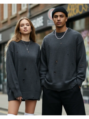 Свитер оверсайз рваный женский и мужской теплая унисекс